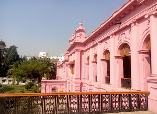 bangladesh/chittagong-division/landmark/ahsan-manzil-museum
