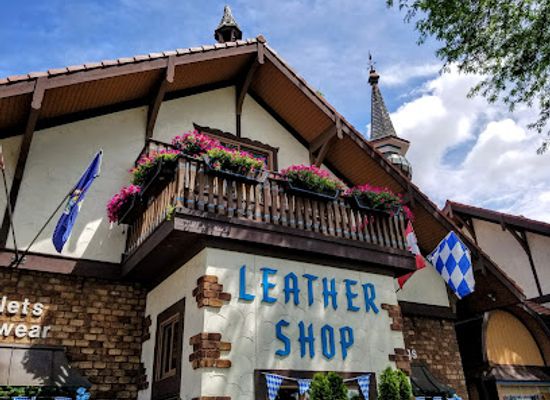 michigan/frankenmuth/landmark/covered-bridge-shop