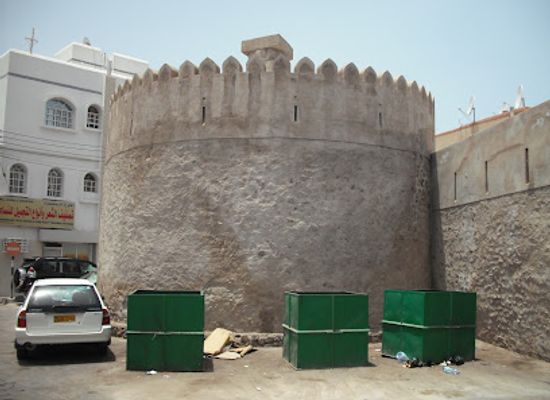 oman/muscat/muttrah/landmark/mutrah-city-walls