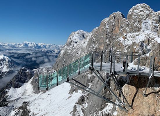austria/dachstein-mountains/landmark/treppe-ins-nichts