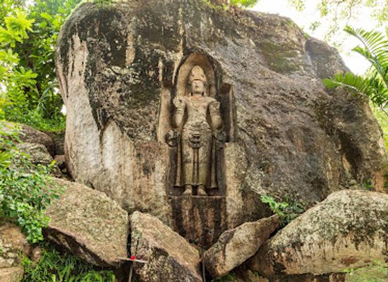 sri-lanka/southern-province/landmark/kushtarajagala-statue