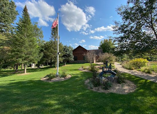 iowa/little-switzerland/landmark/prairie-s-edge-nature-center