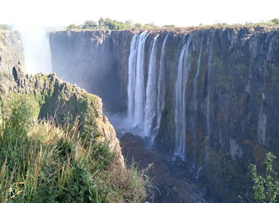 zambia/victoria-falls-area/landmark/the-boiling-pot-victoria-falls-zambia