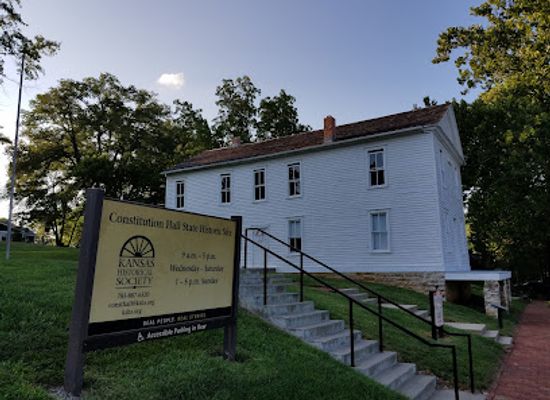 kansas/gypsum-hills/landmark/constitution-hall-state-historic-site