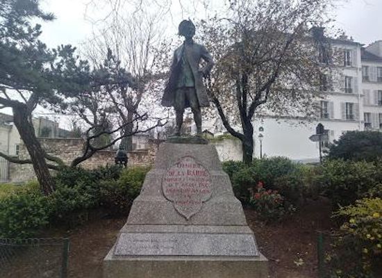 france/ile-de-france/landmark/2nd-statue-du-chevalier-de-la-barre