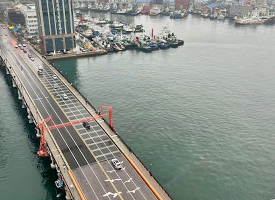 south-korea/yeongnam-region/landmark/yeongdo-bridge