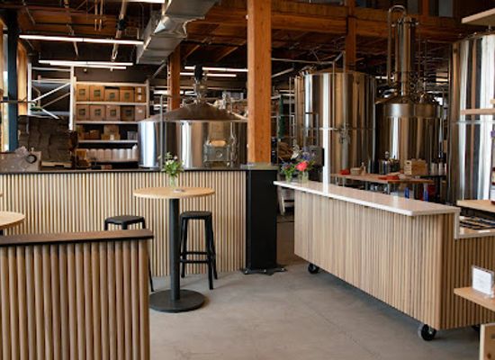 oregon/hood-river/landmark/wilderton-non-alcoholic-botanical-spirits