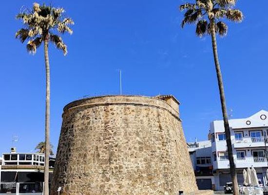 spain/andalusia/landmark/watchtower-of-cala-de-mijas