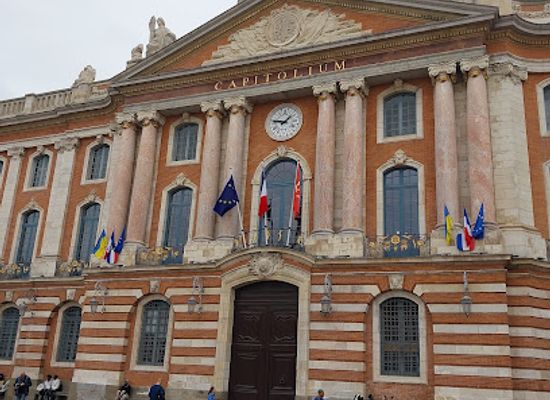 france/toulouse/capitole/landmark/capitolio-de-toulusse