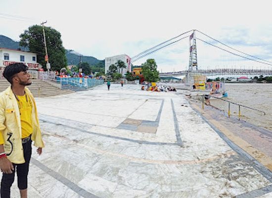 india/rishikesh/ram-jhula/landmark/ganga-tat