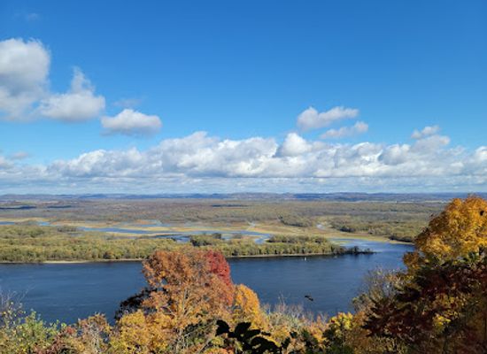 minnesota/minnesota-driftless-area/landmark/great-river-bluffs-state-park