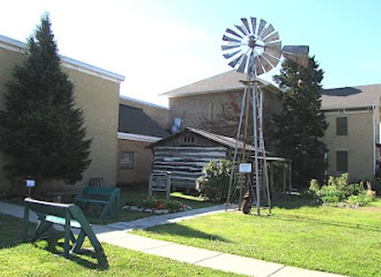 illinois/river-bend/landmark/mchenry-county-history-museum