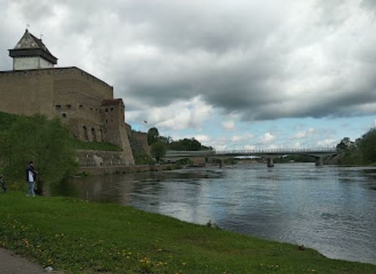 estonia/ida-viru-county/landmark/narva-joaoru-linnus-asula