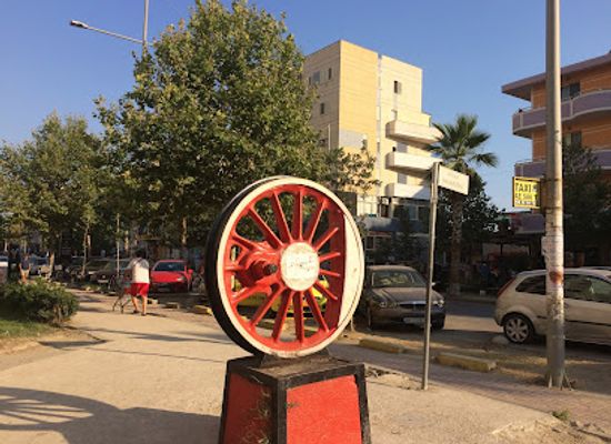 albania/durres/landmark/rrota-e-kuqe-durres