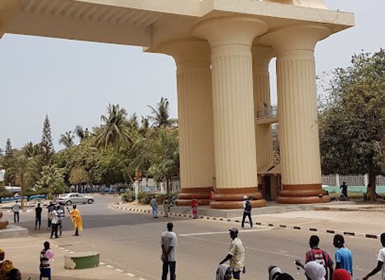 the-gambia/niamina-dankunku/landmark/arch-22
