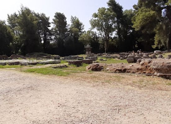 greece/olympia/landmark/altar-of-zeus