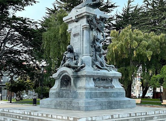chile/punta-arenas/landmark/monumento-hernando-de-magallanes