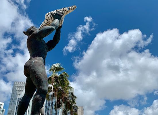 florida/miami/landmark/the-centinel