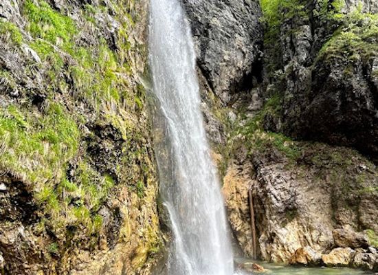 albania/valbona-valley-national-park/landmark/waterfall-theth