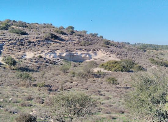 israel/shephelah/landmark/rock-cut-tombs-in-ancient-israel