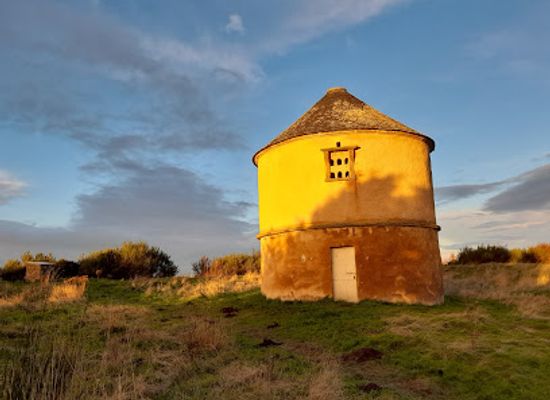 united-kingdom/nairnshire/landmark/boath-doocot