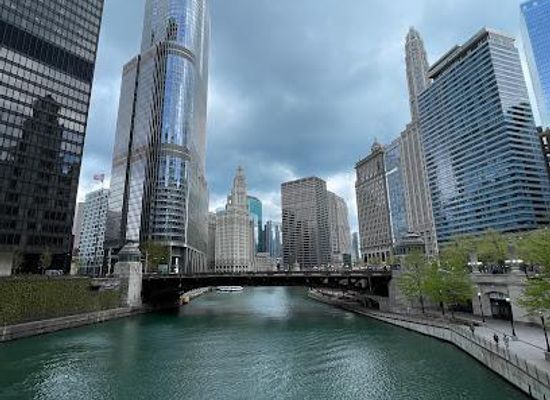 illinois/chicagoland/landmark/chicago-river