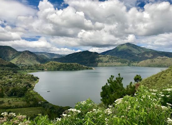 indonesia/lake-toba/landmark/bukit-holbung-samosir