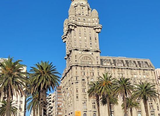 uruguay/montevideo/ciudad-vieja/landmark/gateway-of-the-citadel