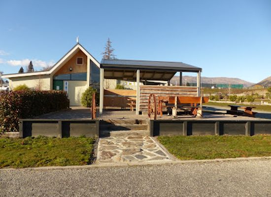 new-zealand/wanaka/landmark/hampshire-holiday-parks-wanaka
