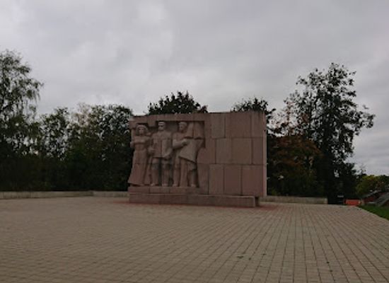 latvia/talsi/landmark/1905-gada-parks-talsos