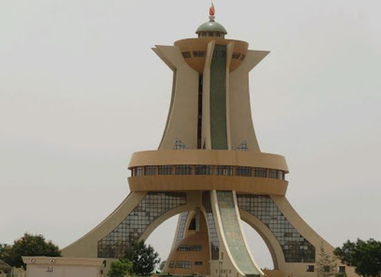 burkina-faso/dedougou/landmark/monument-of-national-heroes