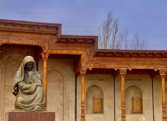 uzbekistan/qarshi/landmark/grieving-mother