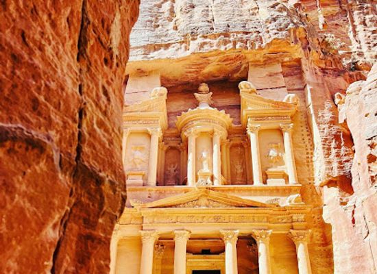 jordan/eastern-desert/landmark/the-treasury