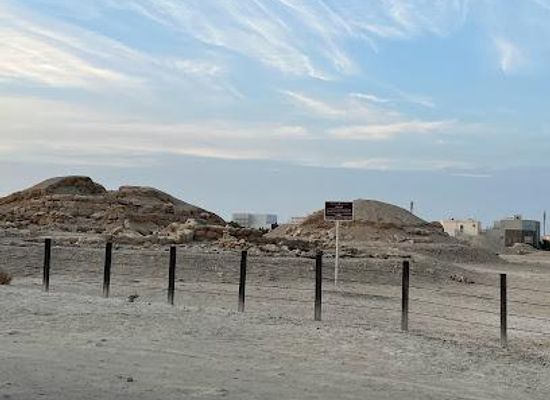 bahrain/saar/landmark/dilmun-burial-mounds
