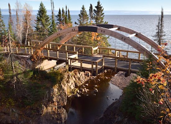 minnesota/lake-superior-s-north-shore/landmark/fall-river-waterfall