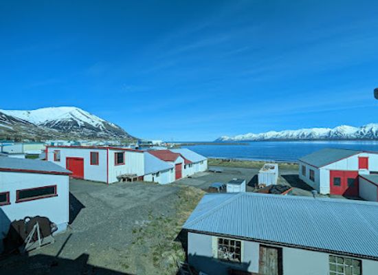 iceland/dalvik/landmark/gisli-eirikur-helgi-kaffihus-bakkabradra