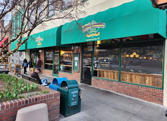 north-carolina/hendersonville/landmark/hannah-flanagan-s-pub-eatery