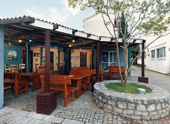 montenegro/bar-riviera/landmark/bura-pub-craft-smash