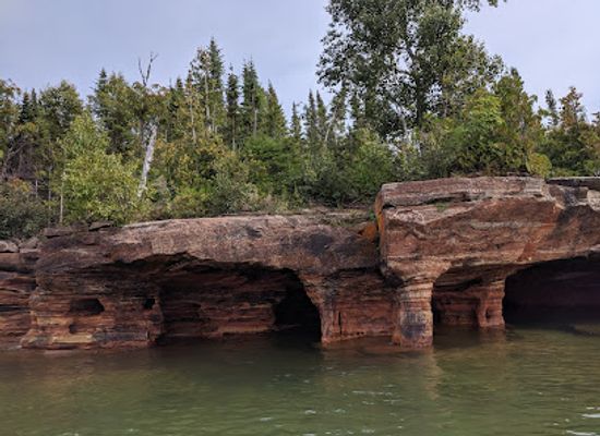 wisconsin/apostle-islands-national-lakeshore/landmark/raspberry-island-lighthouse