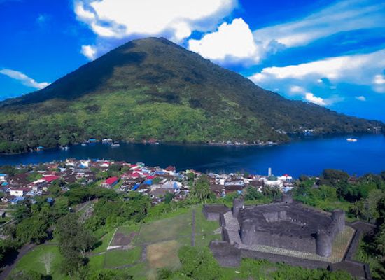 indonesia/banda-islands/landmark/naira-island