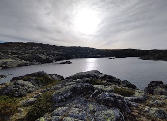 portugal/serra-da-estrela/landmark/lagoa-serrano
