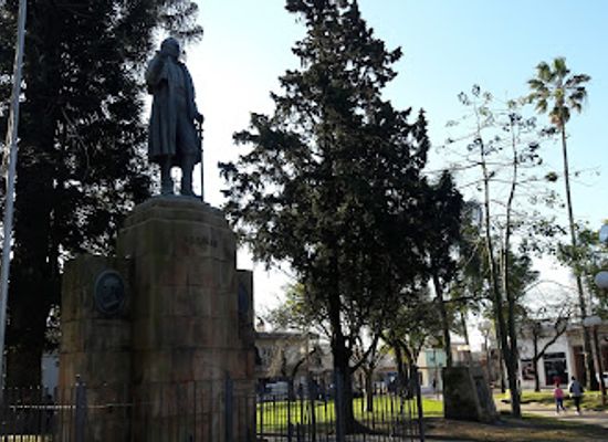uruguay/northern-region/landmark/plaza-on-april-19