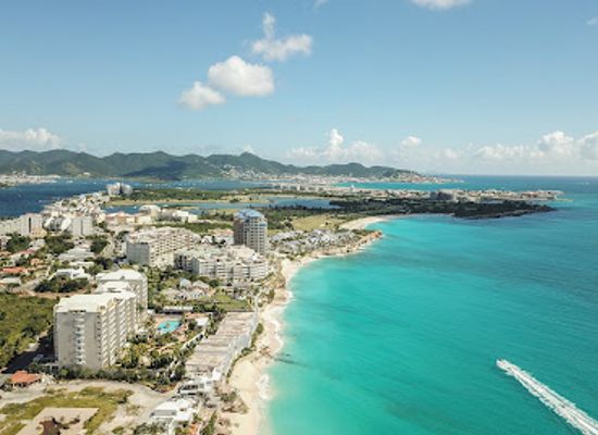 sint-maarten/maho/landmark/cupecoy-beach