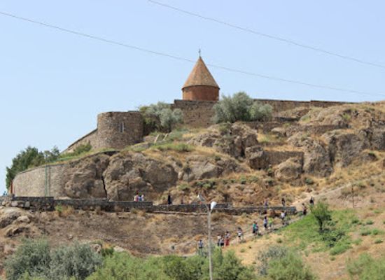 armenia/sisian-petroglyphs/landmark/khor-virap-monastery
