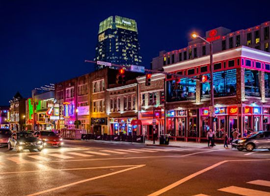 tennessee/northern-middle-tennessee/landmark/honky-tonk-highway