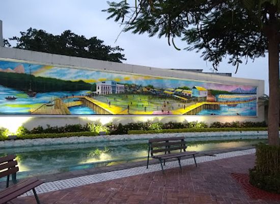 ecuador/guayas-region/landmark/malecon-del-salado