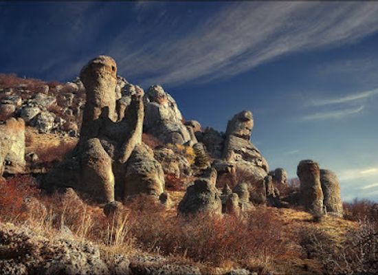 ukraine/crimea/landmark/the-valley-of-ghosts