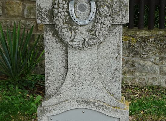 germany/anhalt/landmark/pferdedenkmal