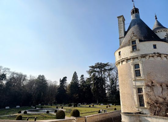 france/centre-val-de-loire/landmark/loire-valley-a-la-carte-agence-de-voyage-et-transport-touristique