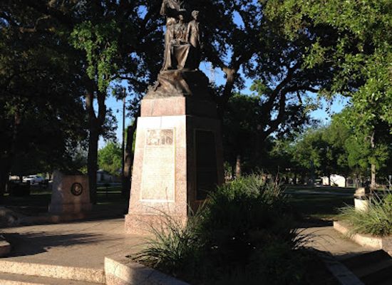 texas/new-braunfels/landmark/german-pioneers-monument